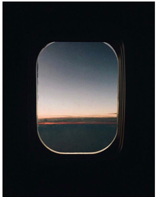 Traveling_Airplane_Julius_Hirtzberger